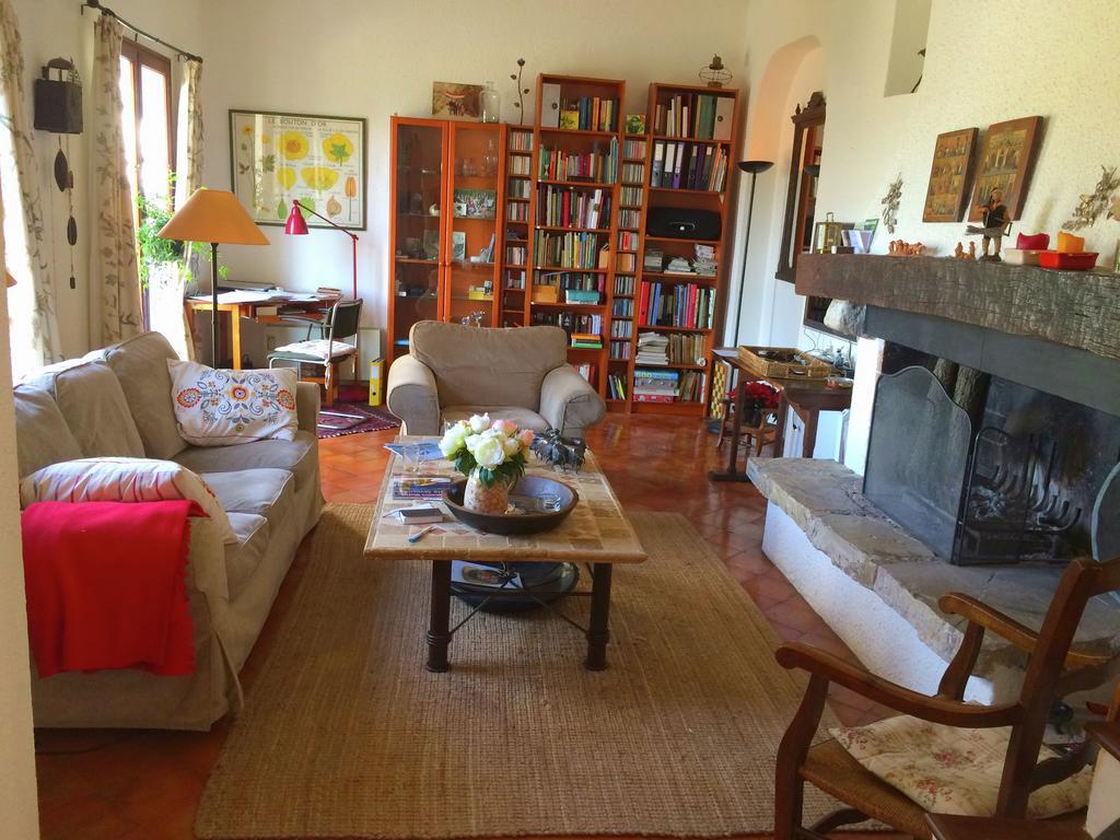 Lovely G Te With Private Pool Montagnac  Εξωτερικό φωτογραφία